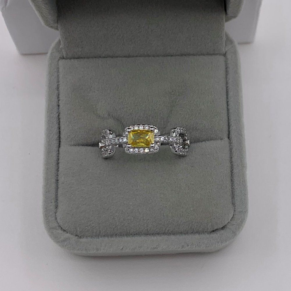 Sz 7 ring, no tags, solid 925 silver, yellow & white diamonds, chain link design